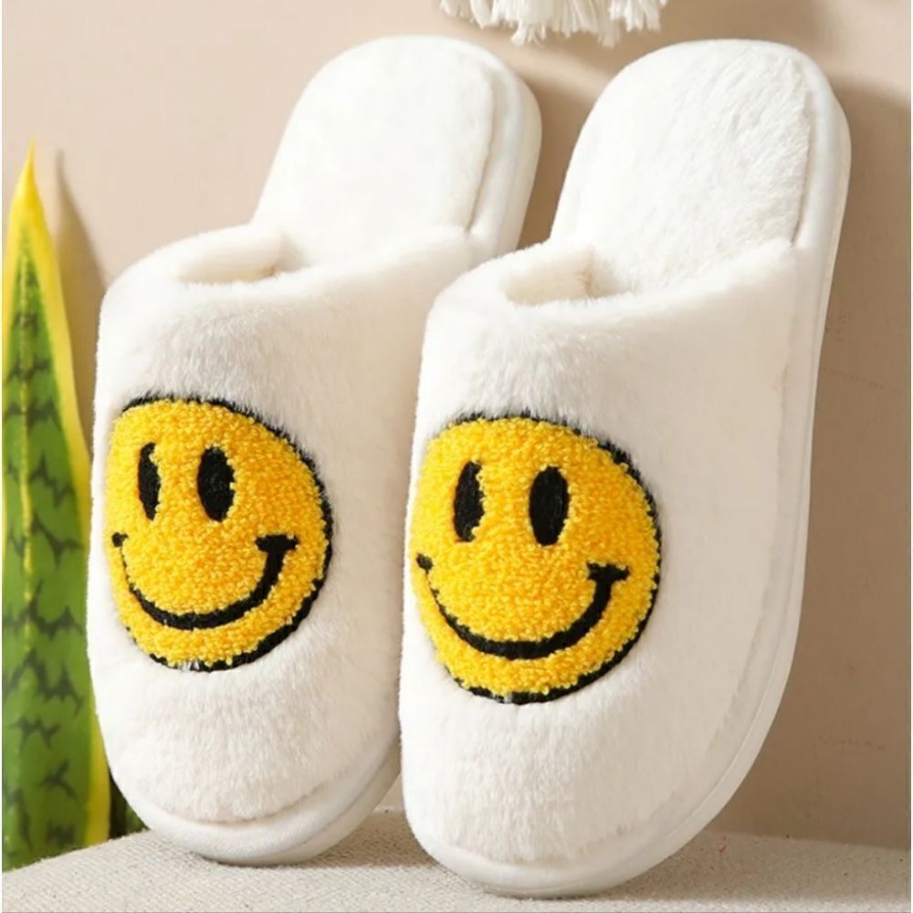 New SMILEY FACE EMOJI BOUTIQUE SLIPPERS